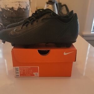Nike Men's Black Soccer Cleats